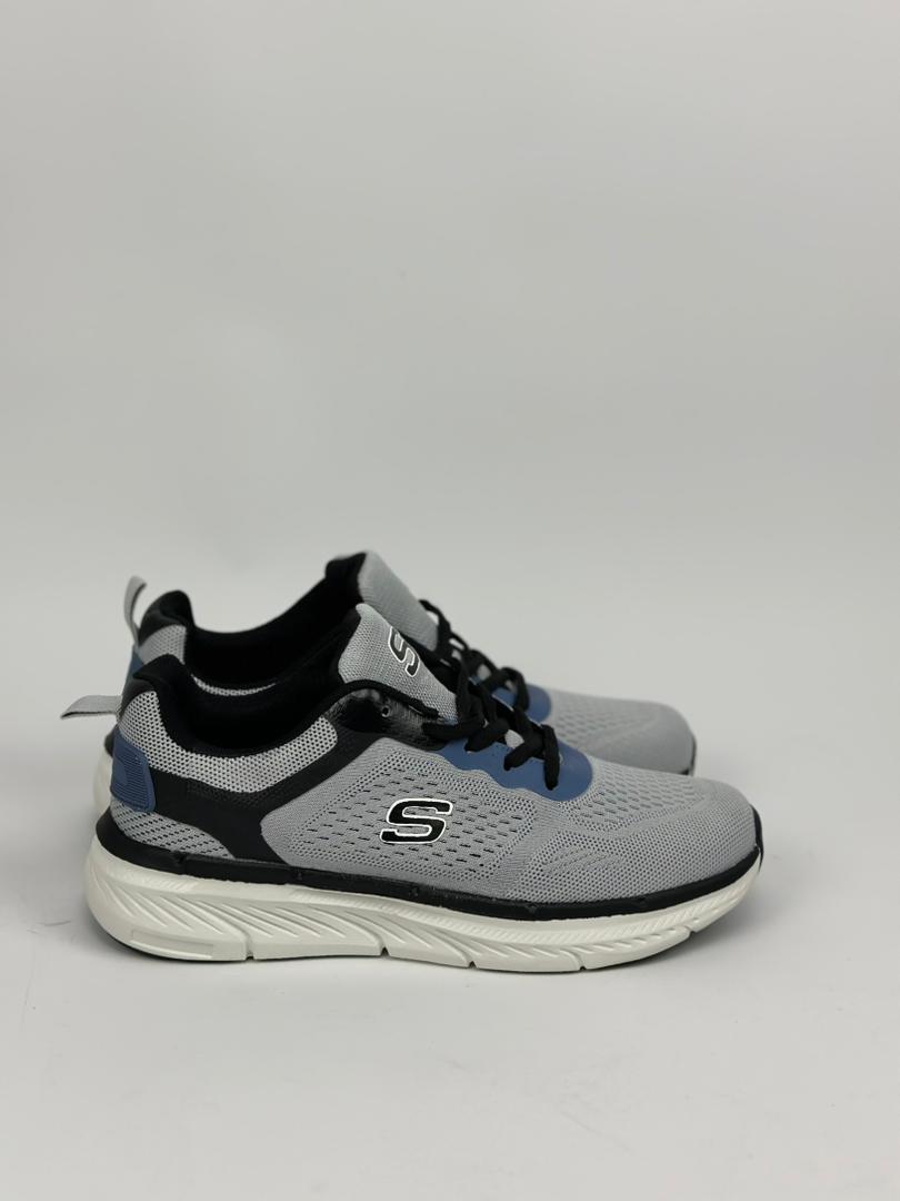 SKECHERS ONE