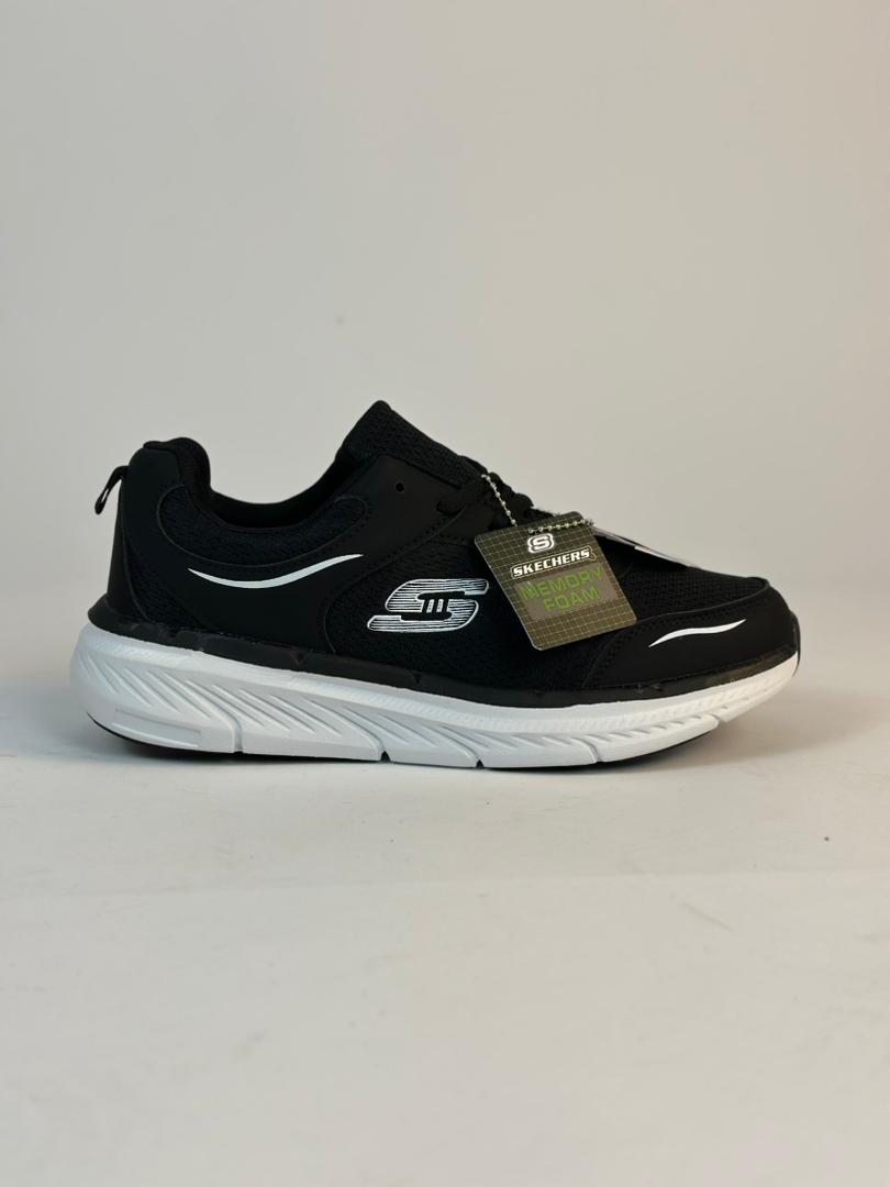 SKECHERS GO RUN II