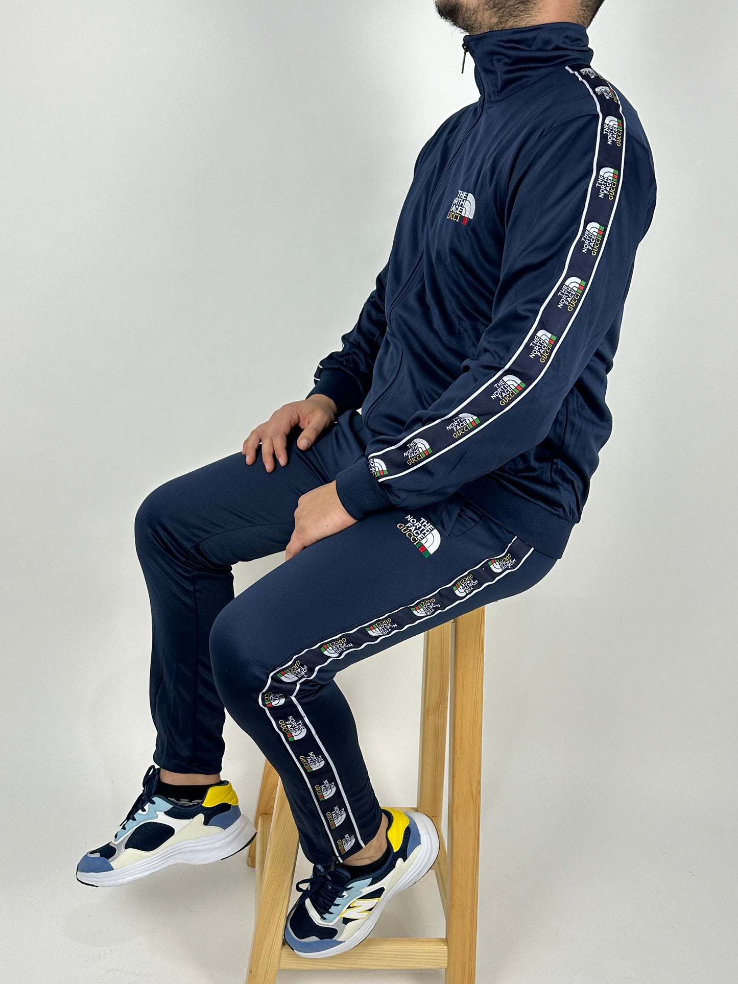 SURVETMENT THE NORTH FACE