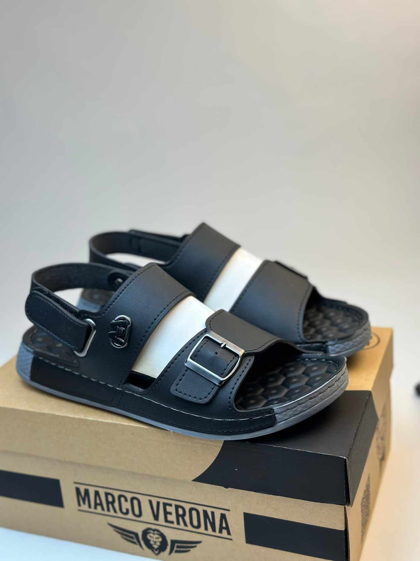 Sandales orthopédiques